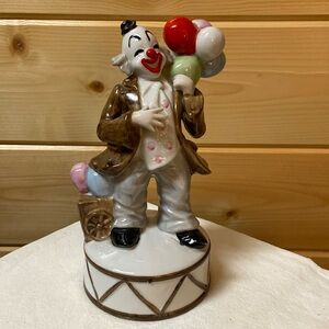 Vintage musical ceramic clown 70s